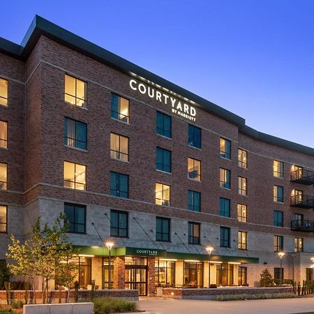 Courtyard By Marriott Houston Northeast Hotel Exterior foto