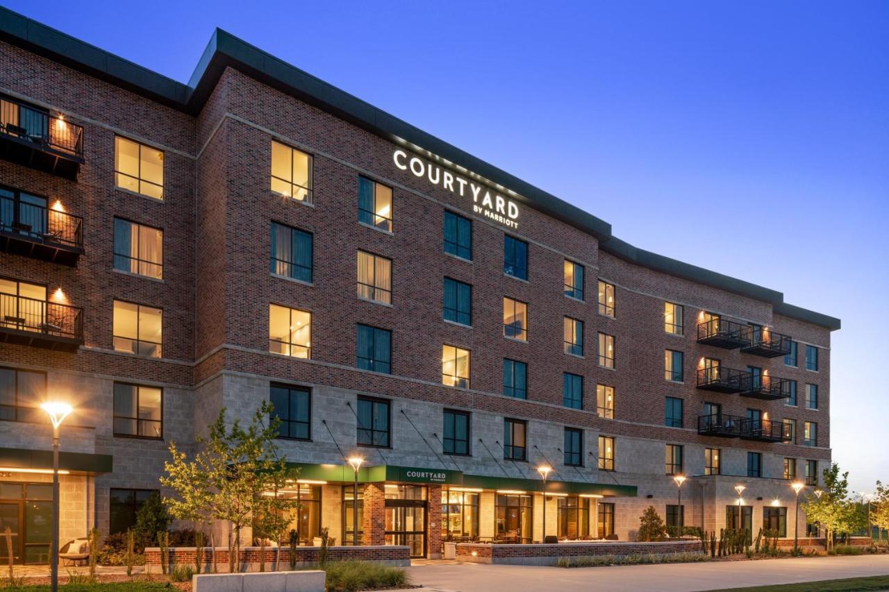 Courtyard By Marriott Houston Northeast Hotel Exterior foto