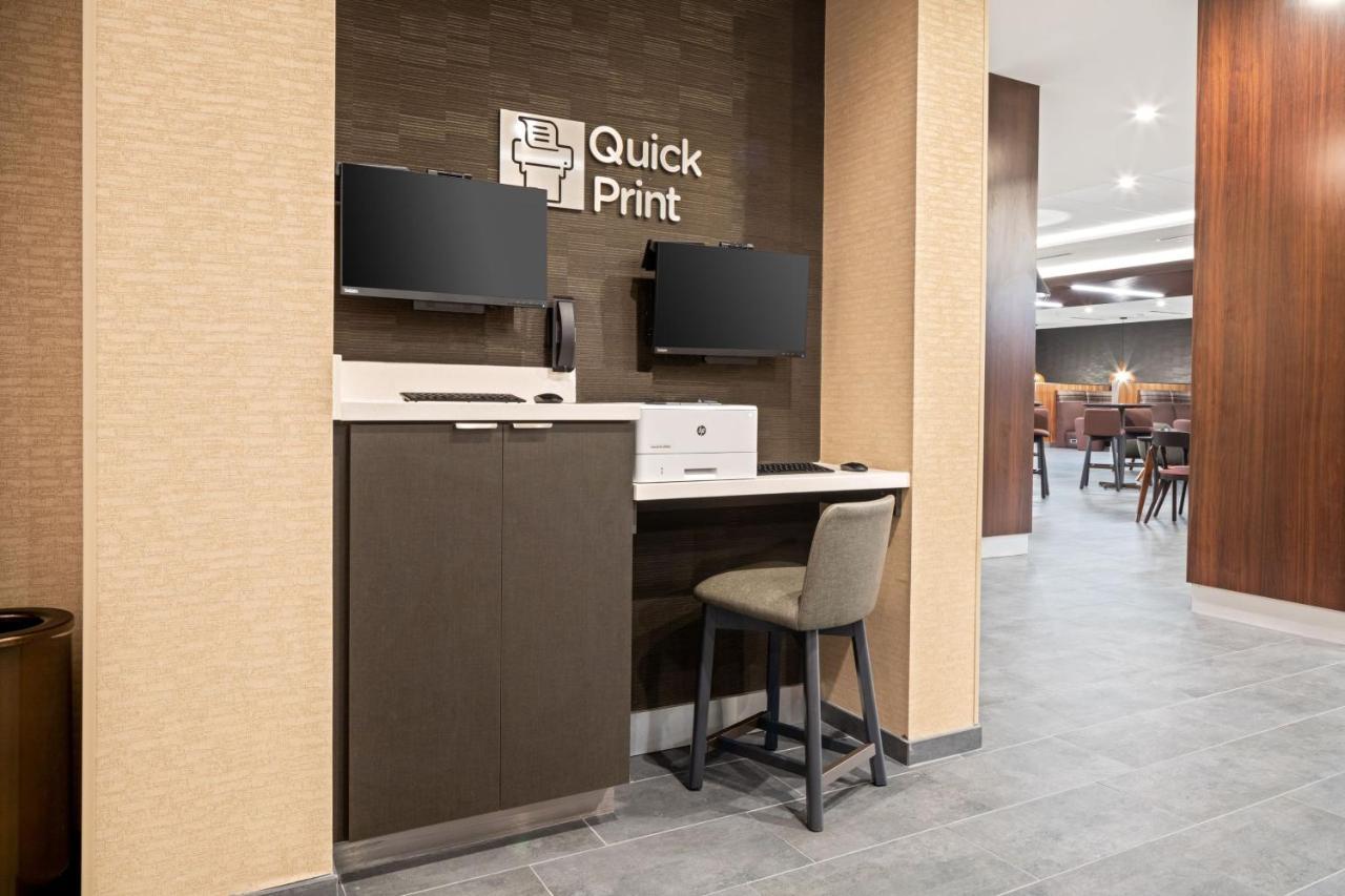 Courtyard By Marriott Houston Northeast Hotel Exterior foto