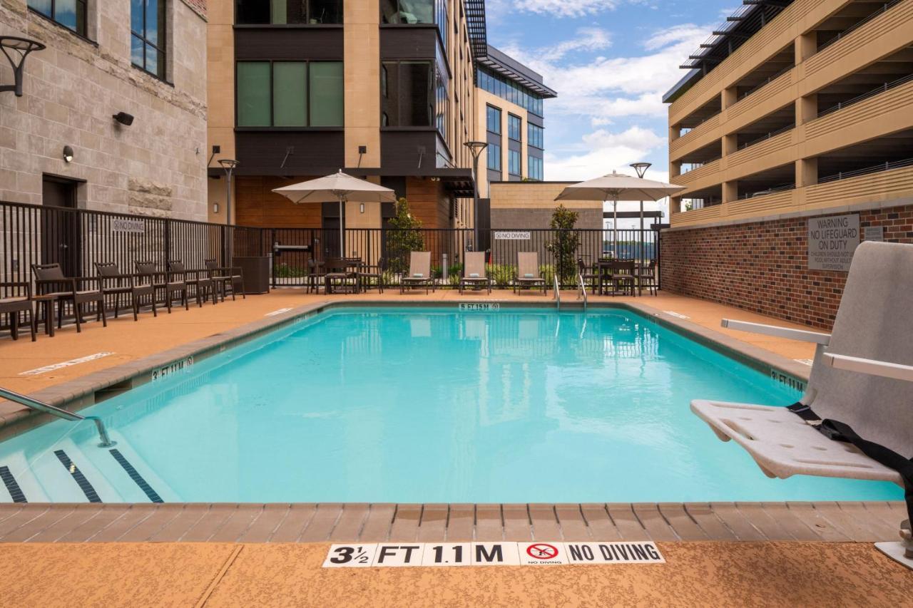 Courtyard By Marriott Houston Northeast Hotel Exterior foto